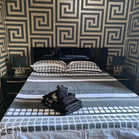 Privilege Apartment *